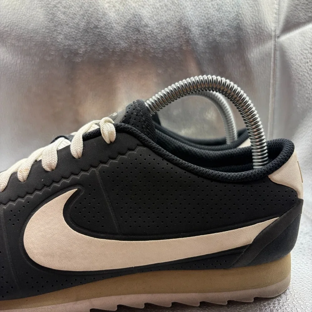 Size 8 Nike Cortez Ultra Moire Black Tan Lace-Up Comfort Sneakers 844893-004